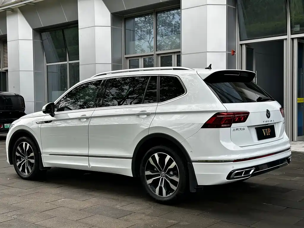 Volkswagen Tiguan L 2024 — фото 6