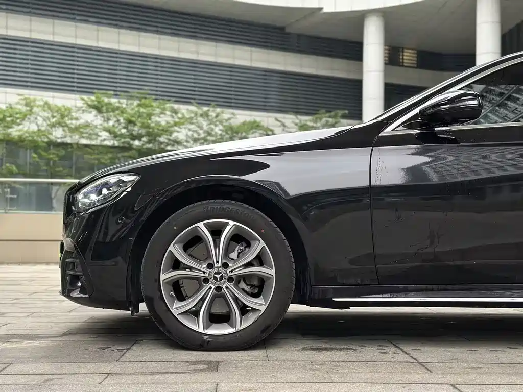 Mercedes-Benz E-Class 2022