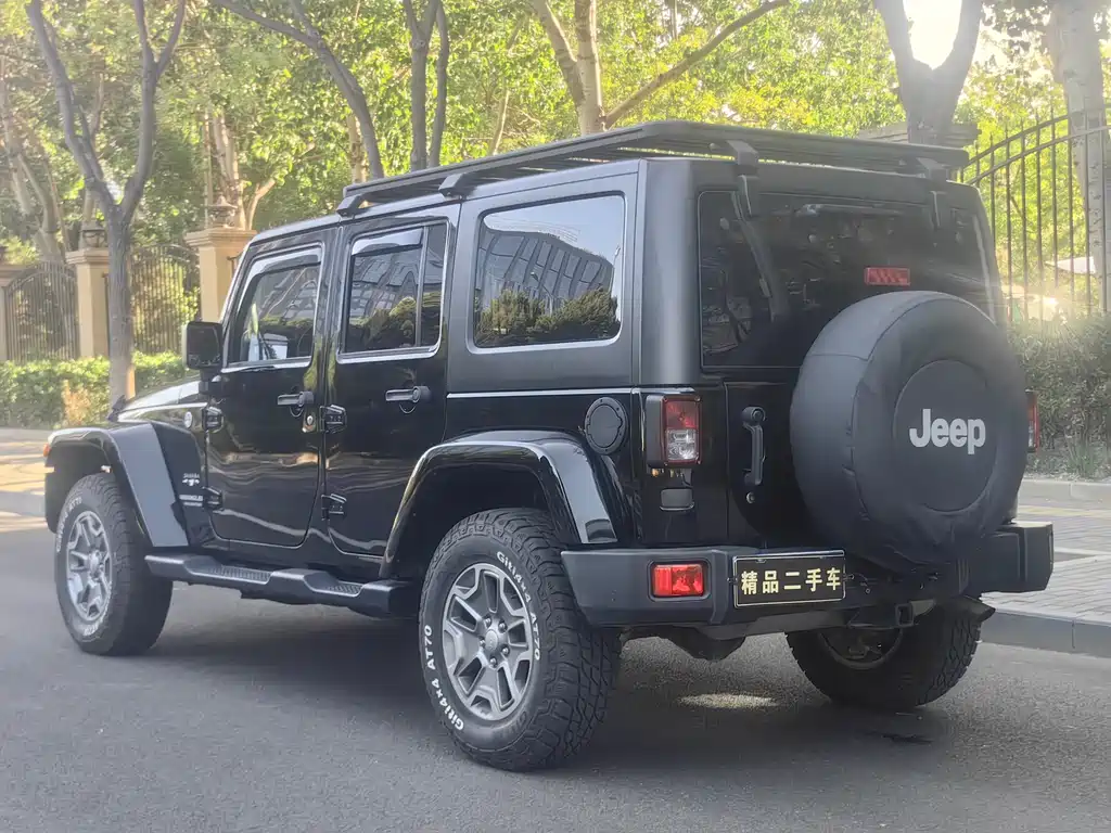 Jeep Wrangler 2017 — фото 25