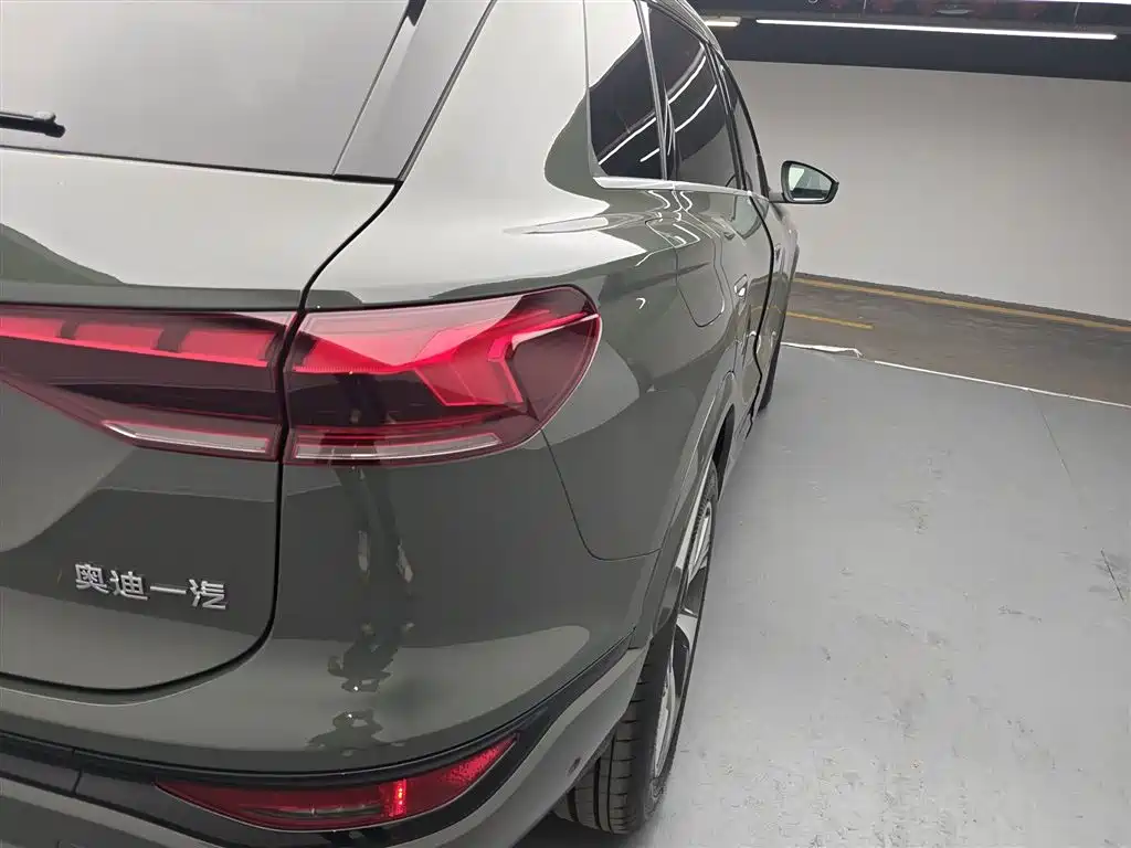 Audi Q6L e-tron 2026 — фото 24