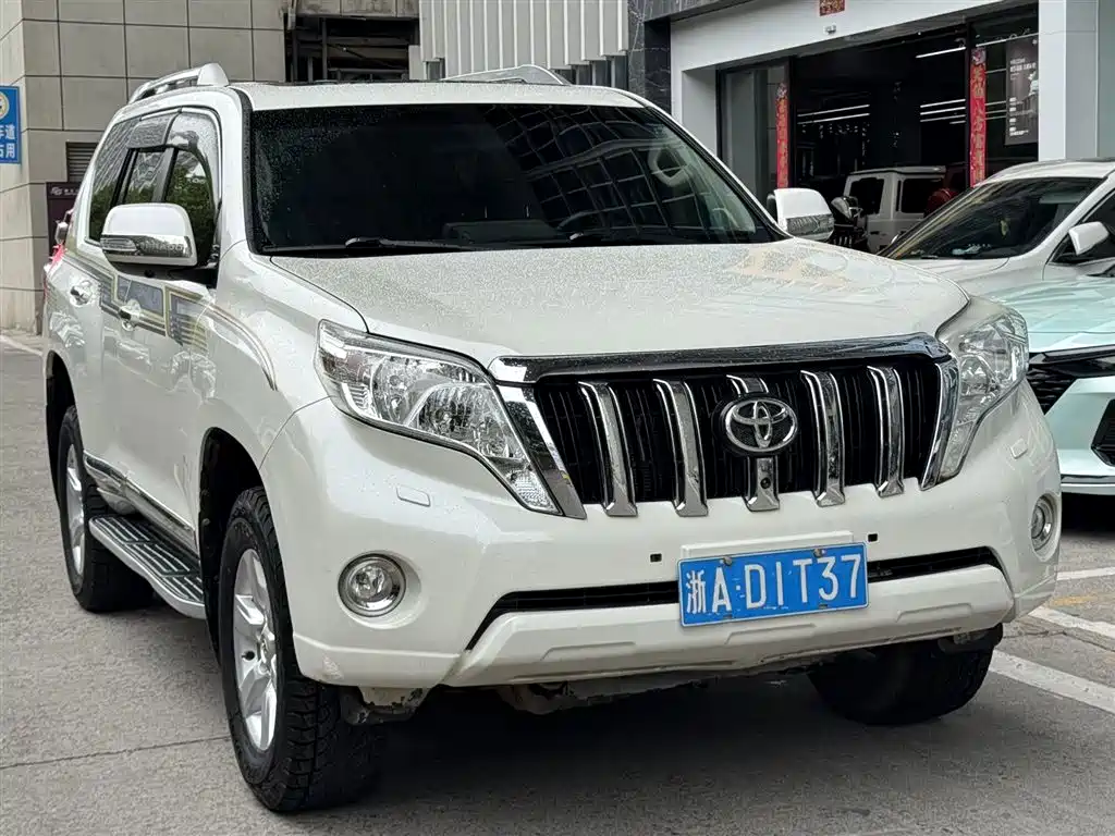 Toyota Prado 2017 — фото 3