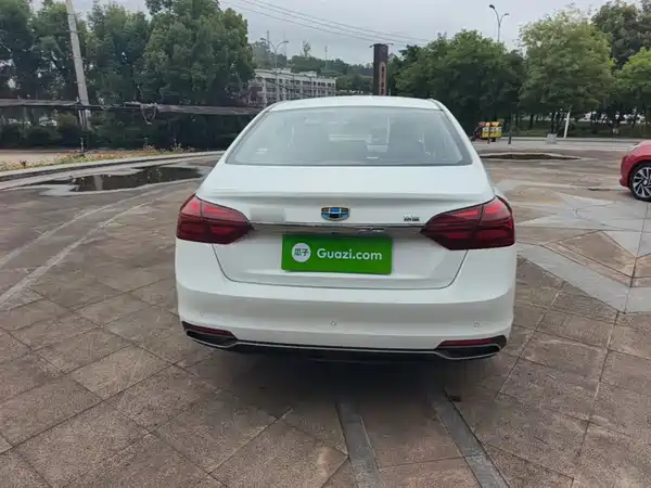Geely Emgrand 2018