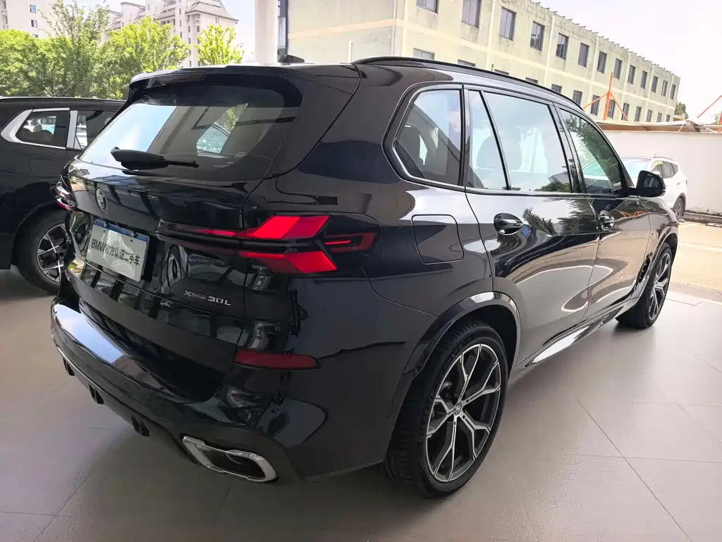 BMW X5 2025 — фото 11