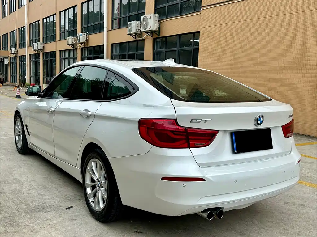 BMW 3 Series GT 2017 — фото 9