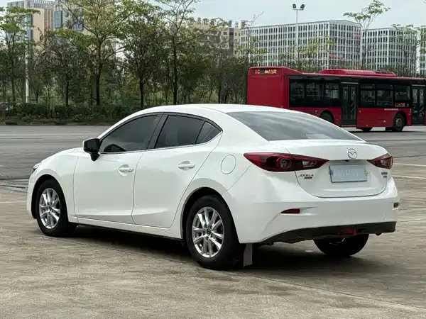 Mazda 3 Axela 2019