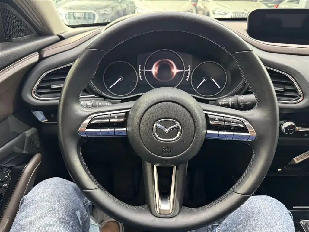 Mazda CX-30 2023 — фото 11