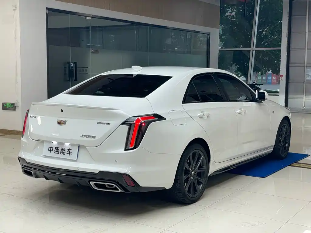 Cadillac CT4 2023 — фото 24