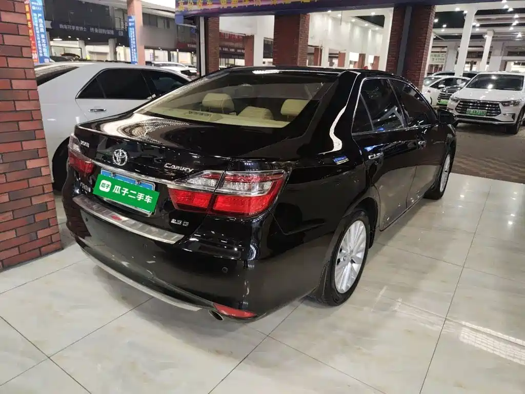 Toyota Camry 2016 — фото 5