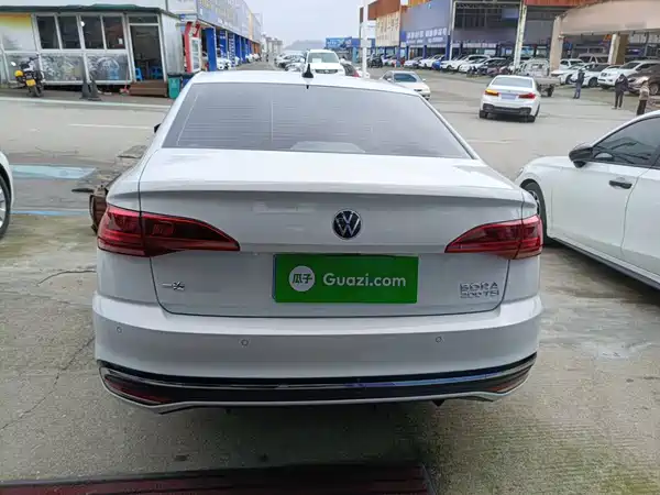 Volkswagen Bora 2023