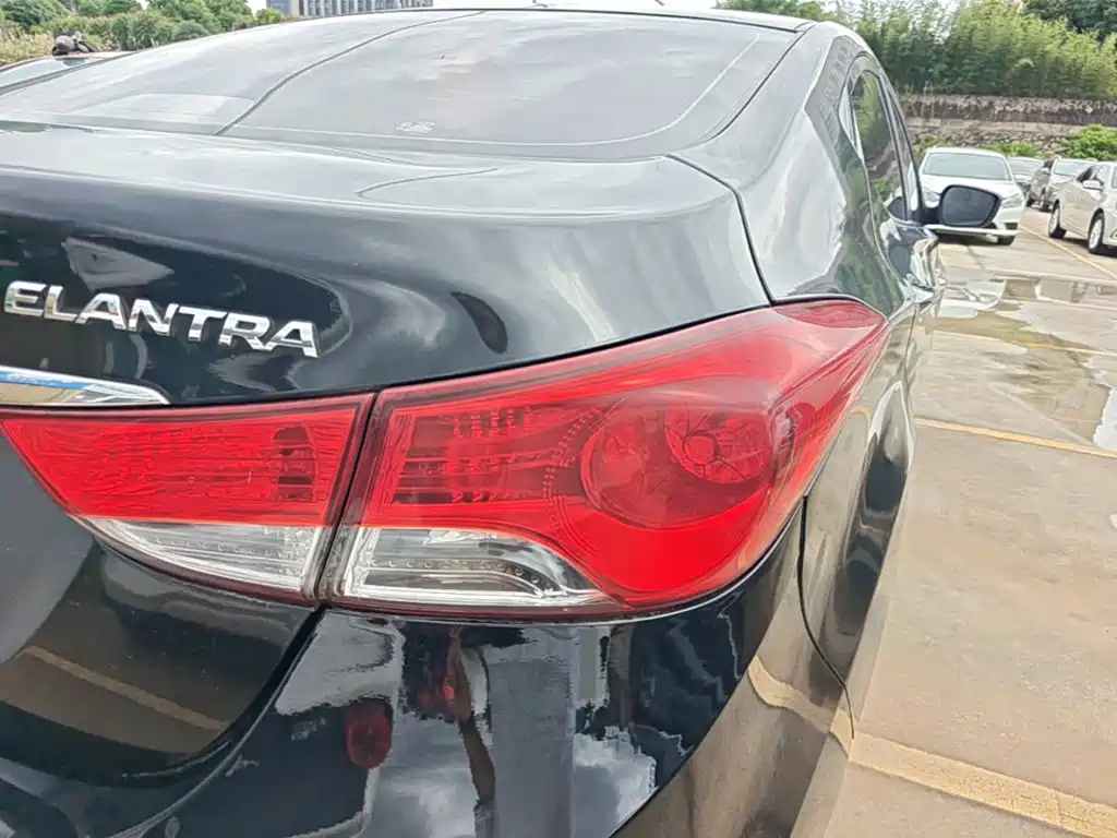 Hyundai Elantra Langdong 2015 — фото 8