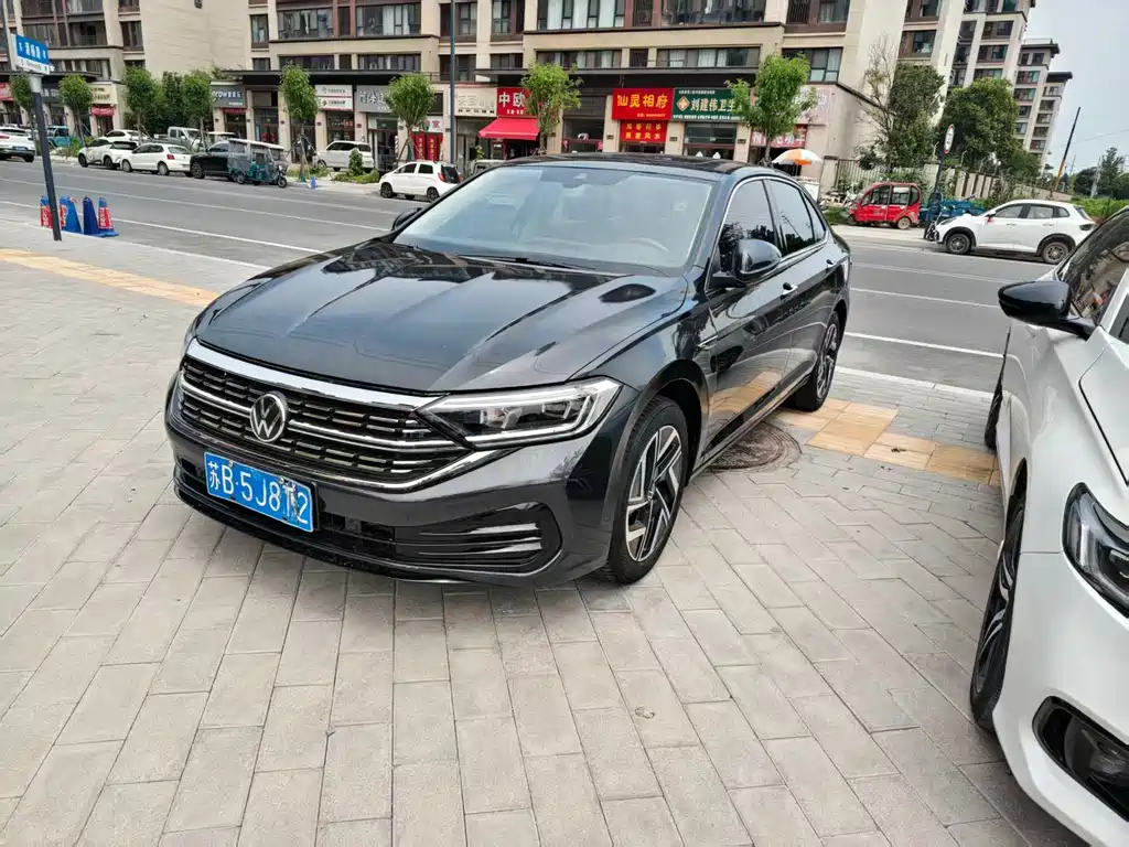 Volkswagen Sagitar 2024