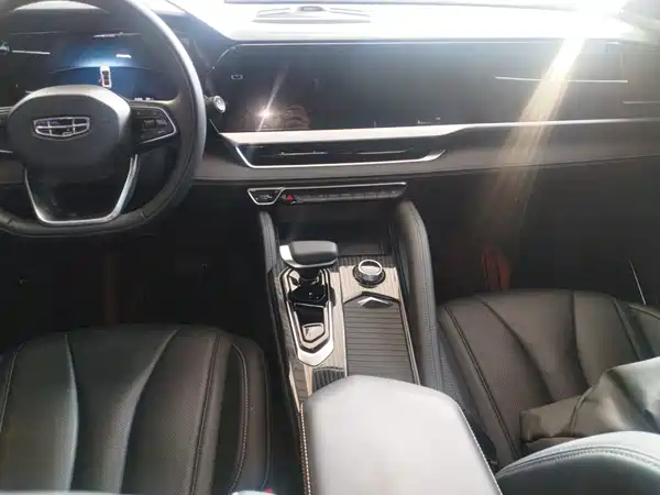 Geely Xingyue L 2024