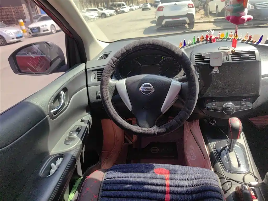 Nissan Tiida 2015 — фото 3