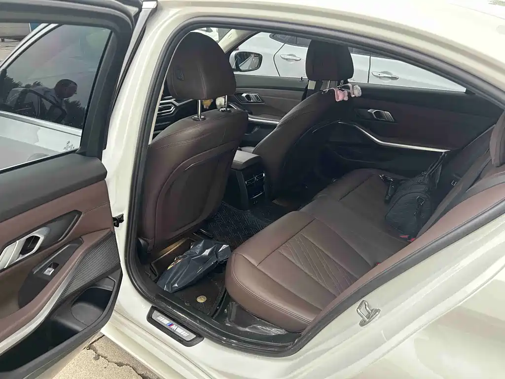 BMW 3 Series 2023
