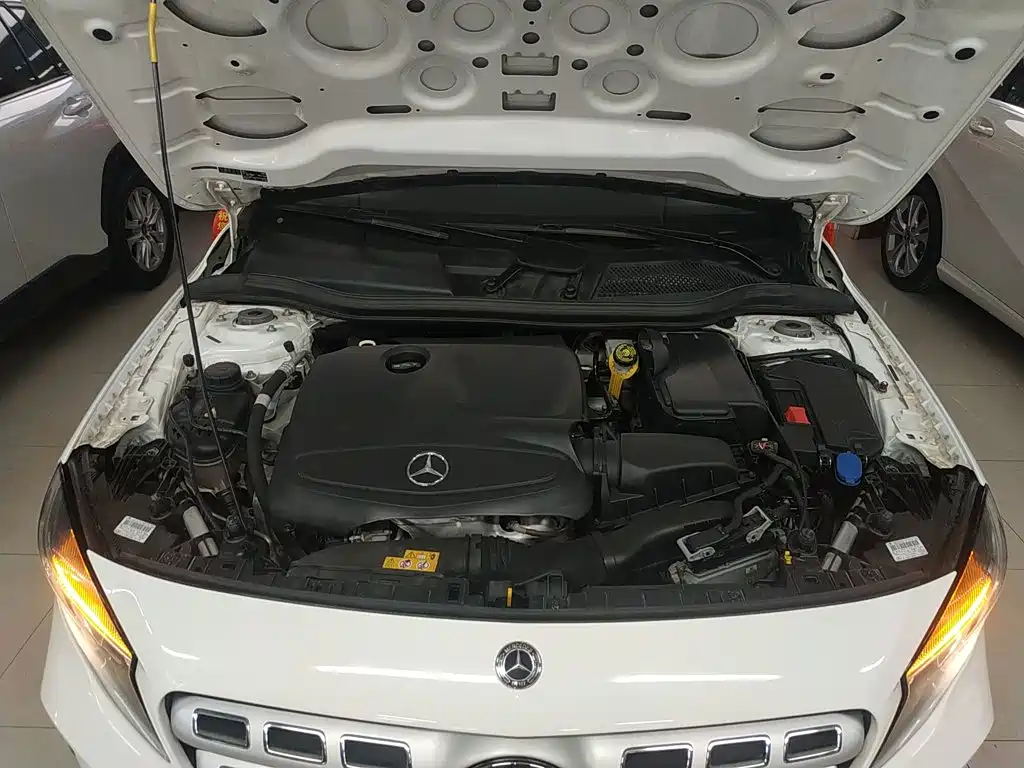 Mercedes-Benz GLA 2018 — фото 20