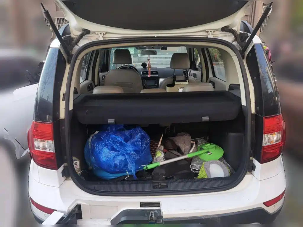 Skoda Yeti 2014 — фото 10