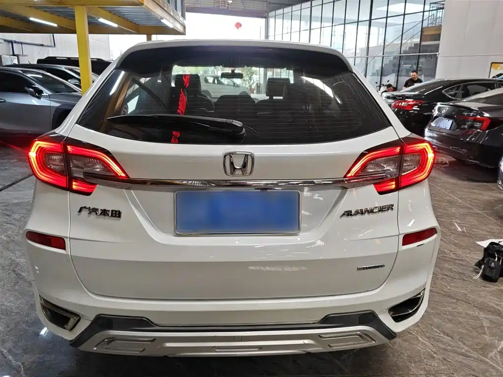 Honda Avancier 2018 — фото 4
