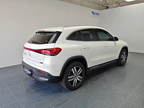 Mercedes-Benz EQA 2023