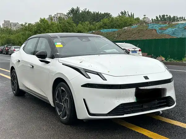 Lynk & Co 07 EM-P 2024
