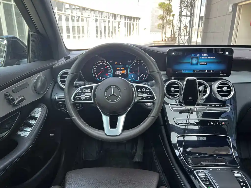 Mercedes-Benz GLC 2021 — фото 11