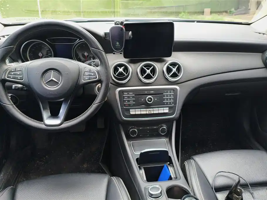 Mercedes-Benz GLA 2017 — фото 12