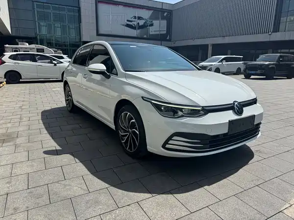 Volkswagen Golf 2023