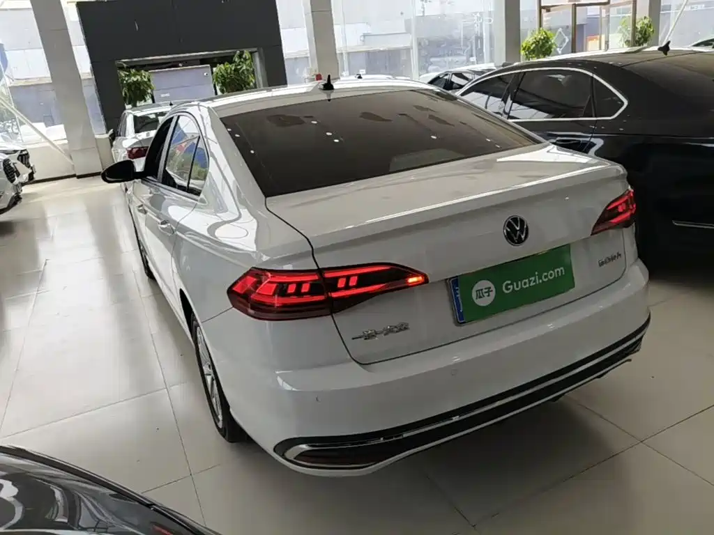 Volkswagen Bora 2023