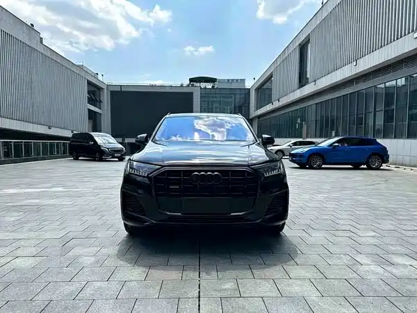 Audi Q7 2021
