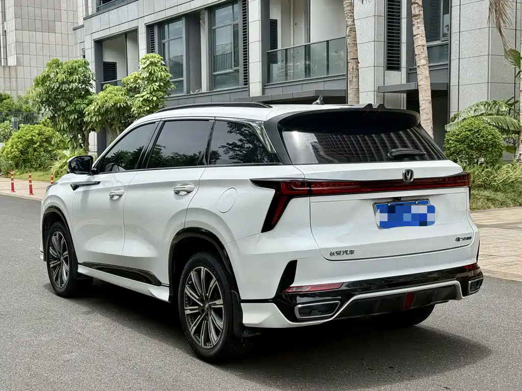 Changan CS75PLUS 2023 — фото 7