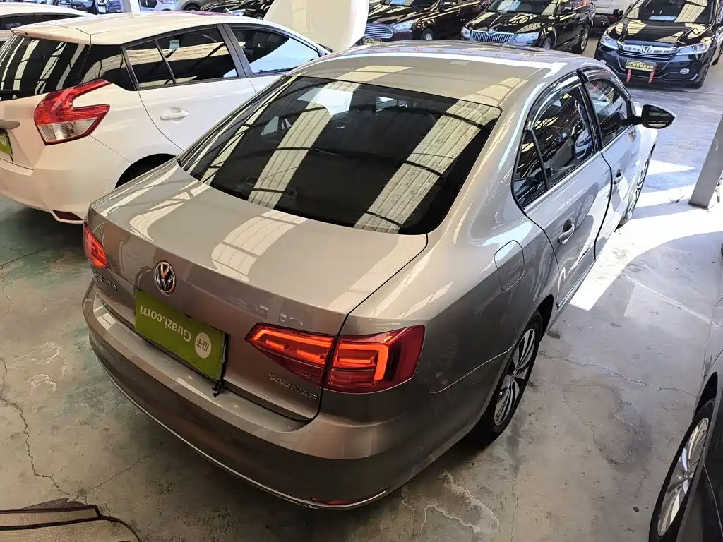 Volkswagen Sagitar 2017