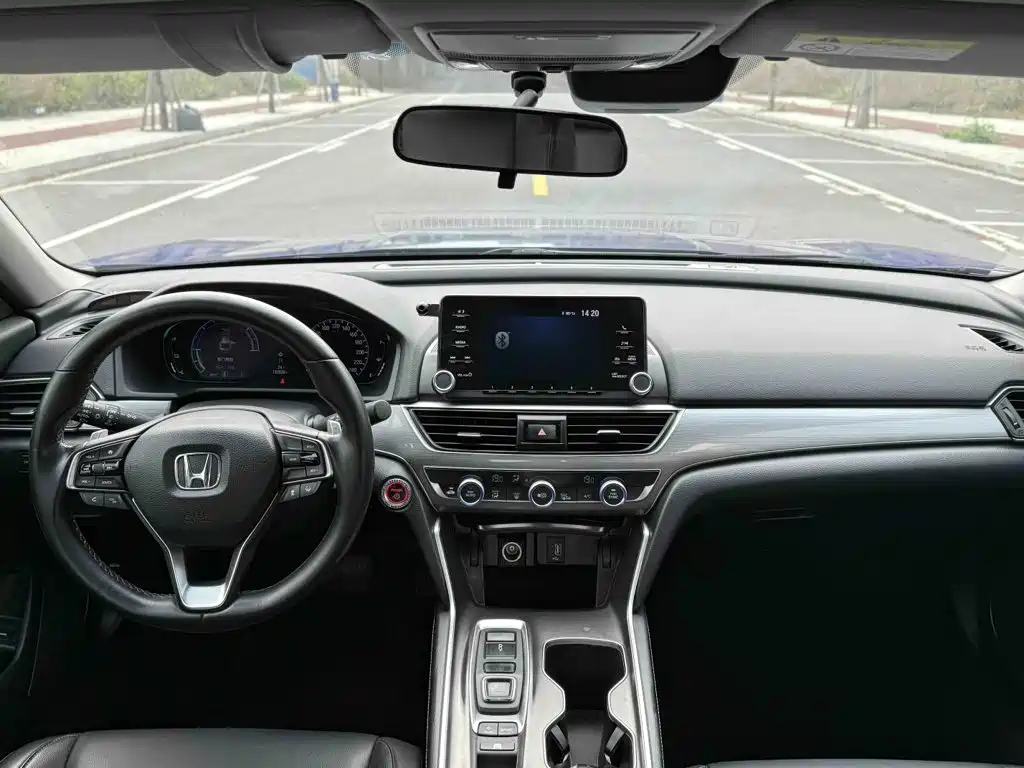Honda Accord 2019 — фото 8