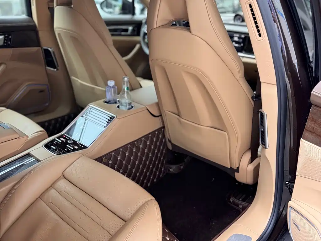 Porsche Panamera 2017 — фото 18