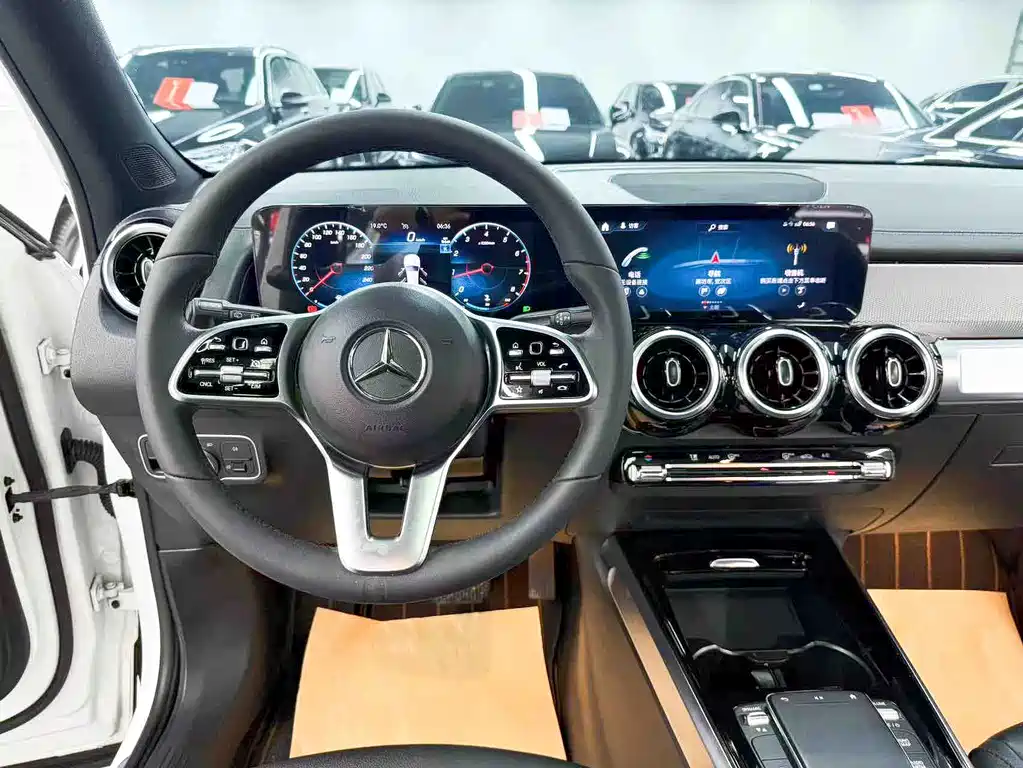 Mercedes-Benz GLB 2023 — фото 16