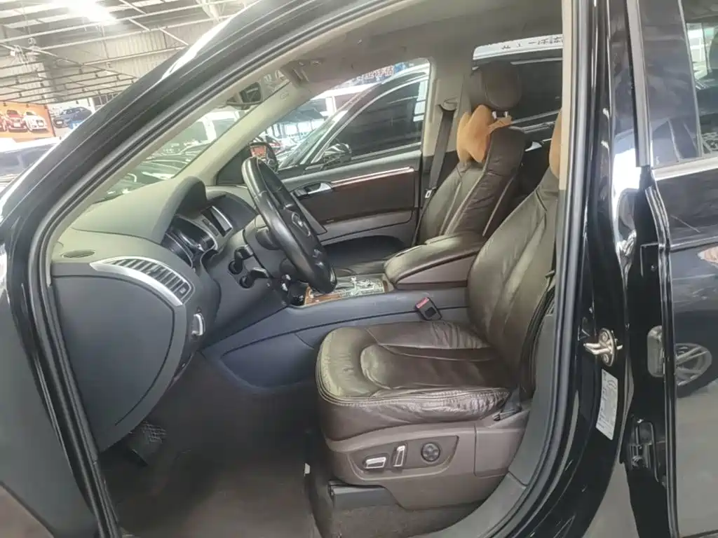 Audi Q7 2015 — фото 15