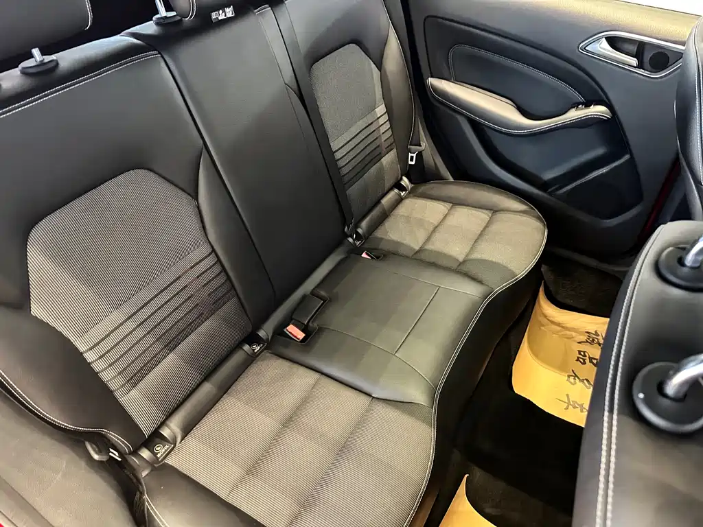 Mercedes-Benz B-Class 2016 — фото 14