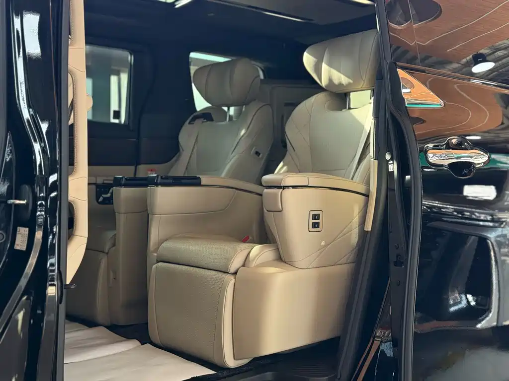Toyota Alphard 2024 — фото 21