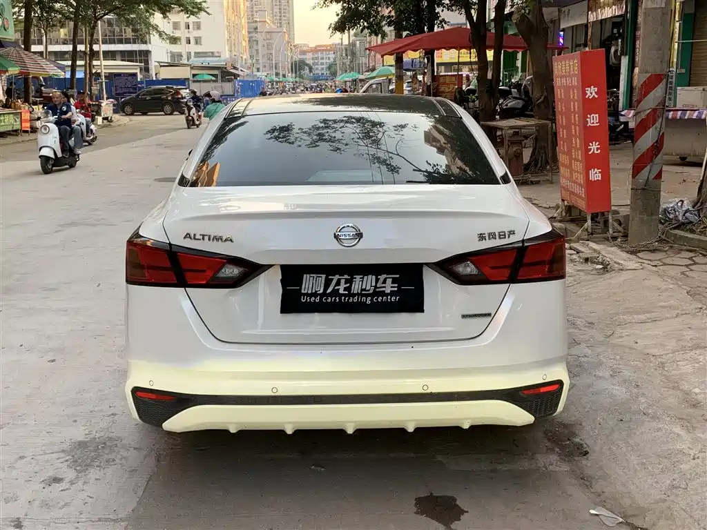 Nissan Teana 2022