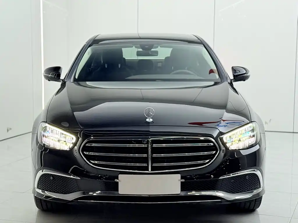 Mercedes-Benz E-Class 2022 — фото 3