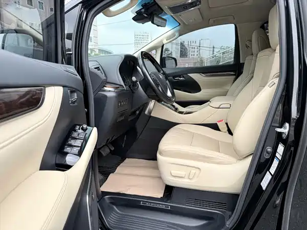 Toyota Alphard 2021
