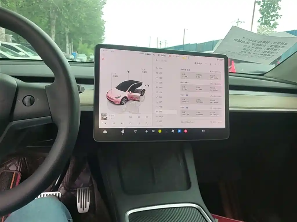 Tesla Model Y 2023 — фото 13