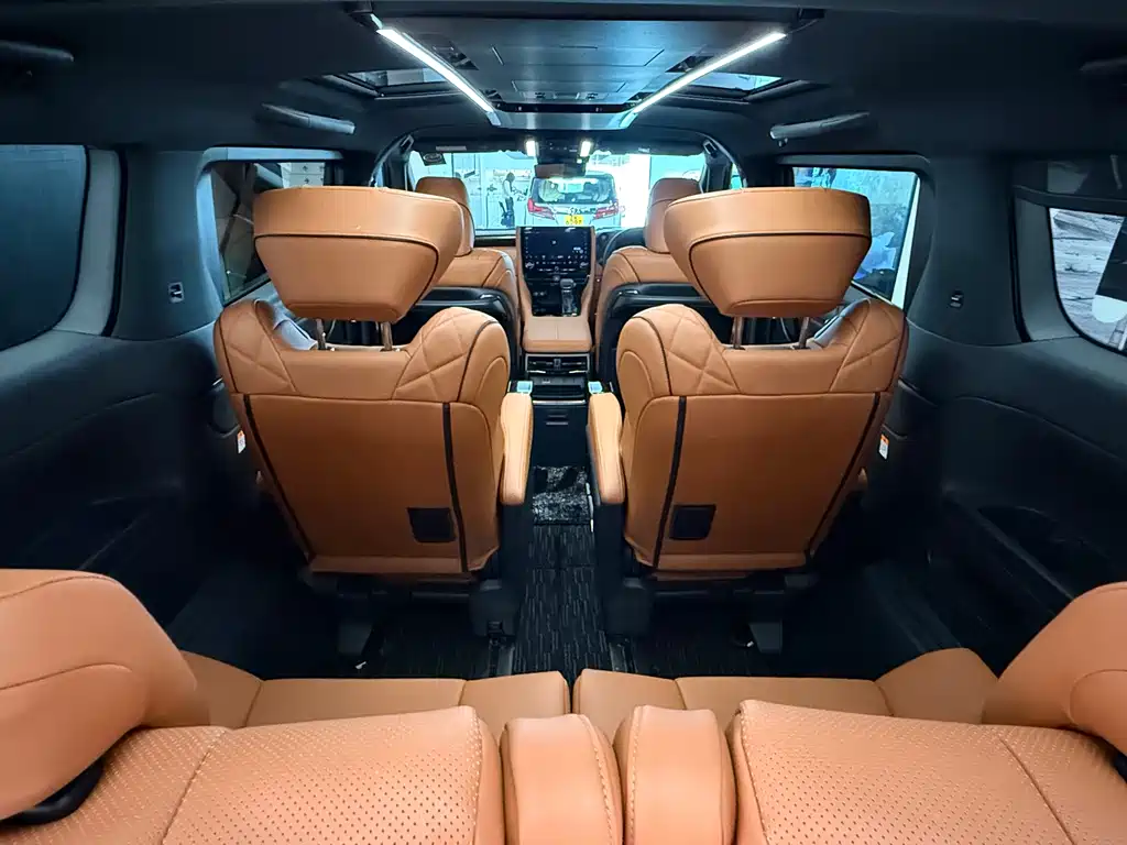 Toyota Alphard 2026 — фото 10