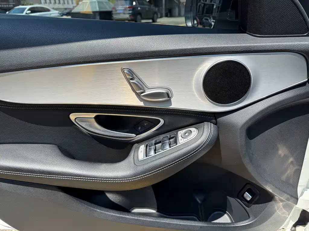 Mercedes-Benz C-Class 2020 — фото 21