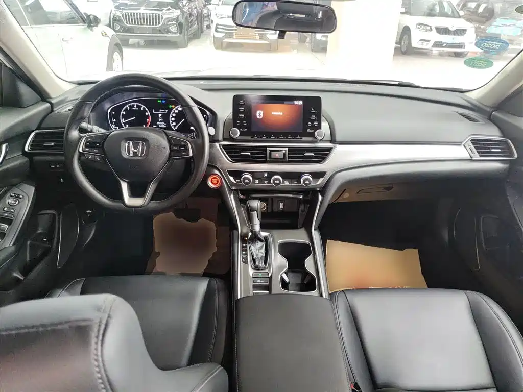 Honda Accord 2019 — фото 10