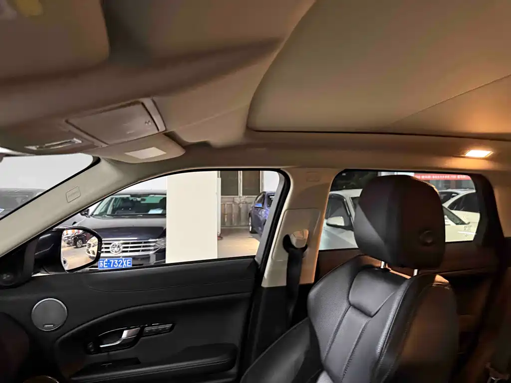 Land Rover Range Rover Evoque 2017 — фото 13