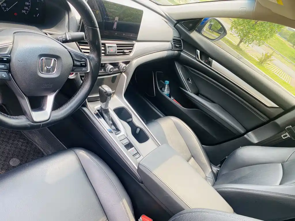 Honda Accord 2019 — фото 15