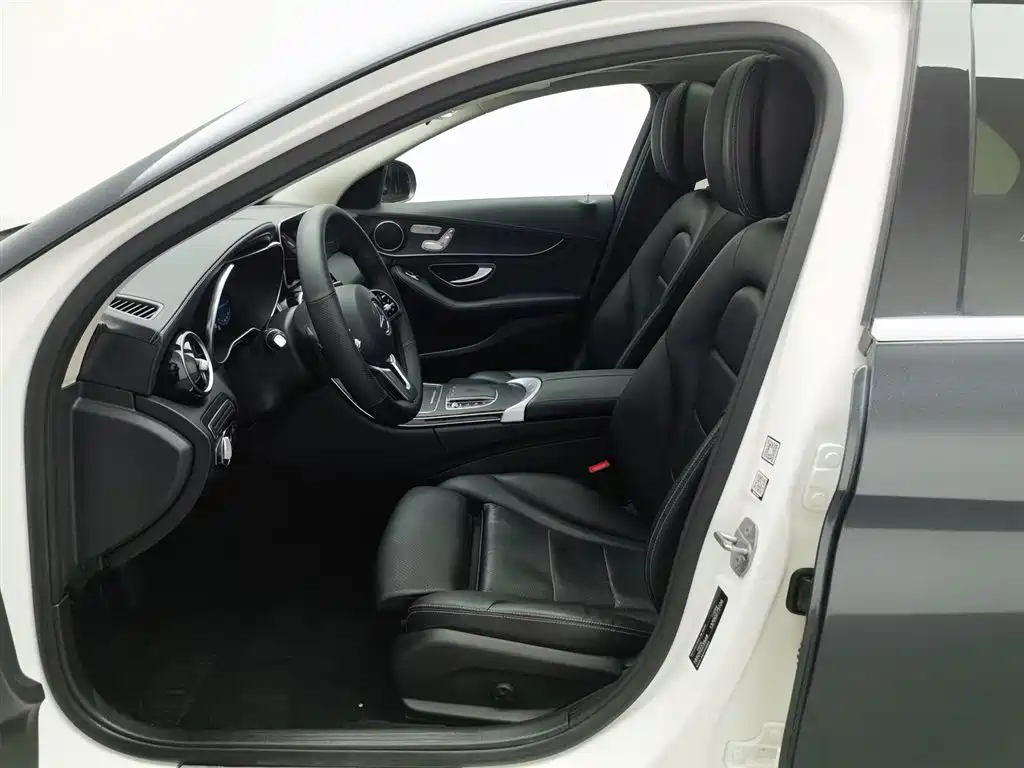 Mercedes-Benz C-Class 2019 — фото 10