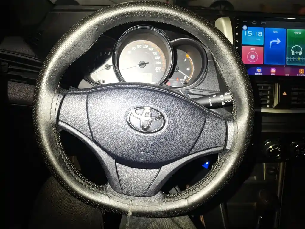 Toyota Yaris L 2020 — фото 7