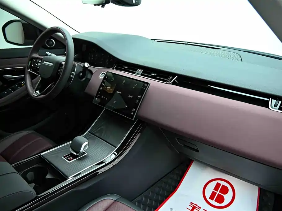 Land Rover Evoque 2025 — фото 6