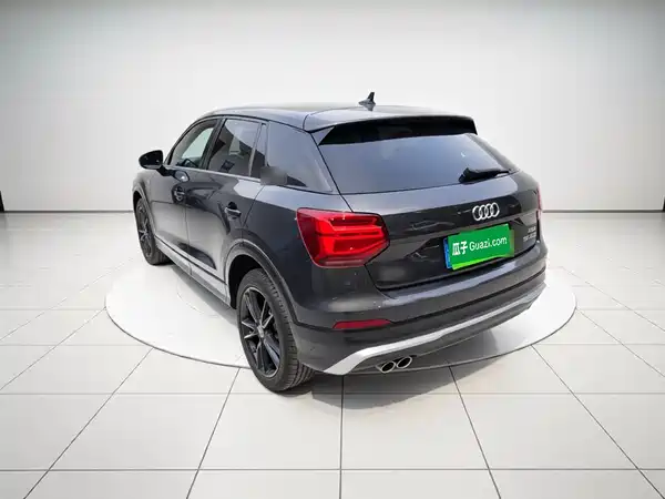 Audi Q2L 2021