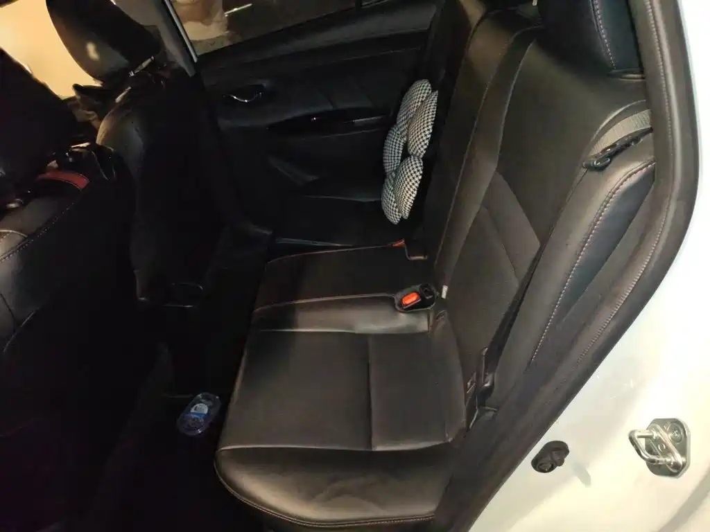 Toyota Yaris L 2021 — фото 15